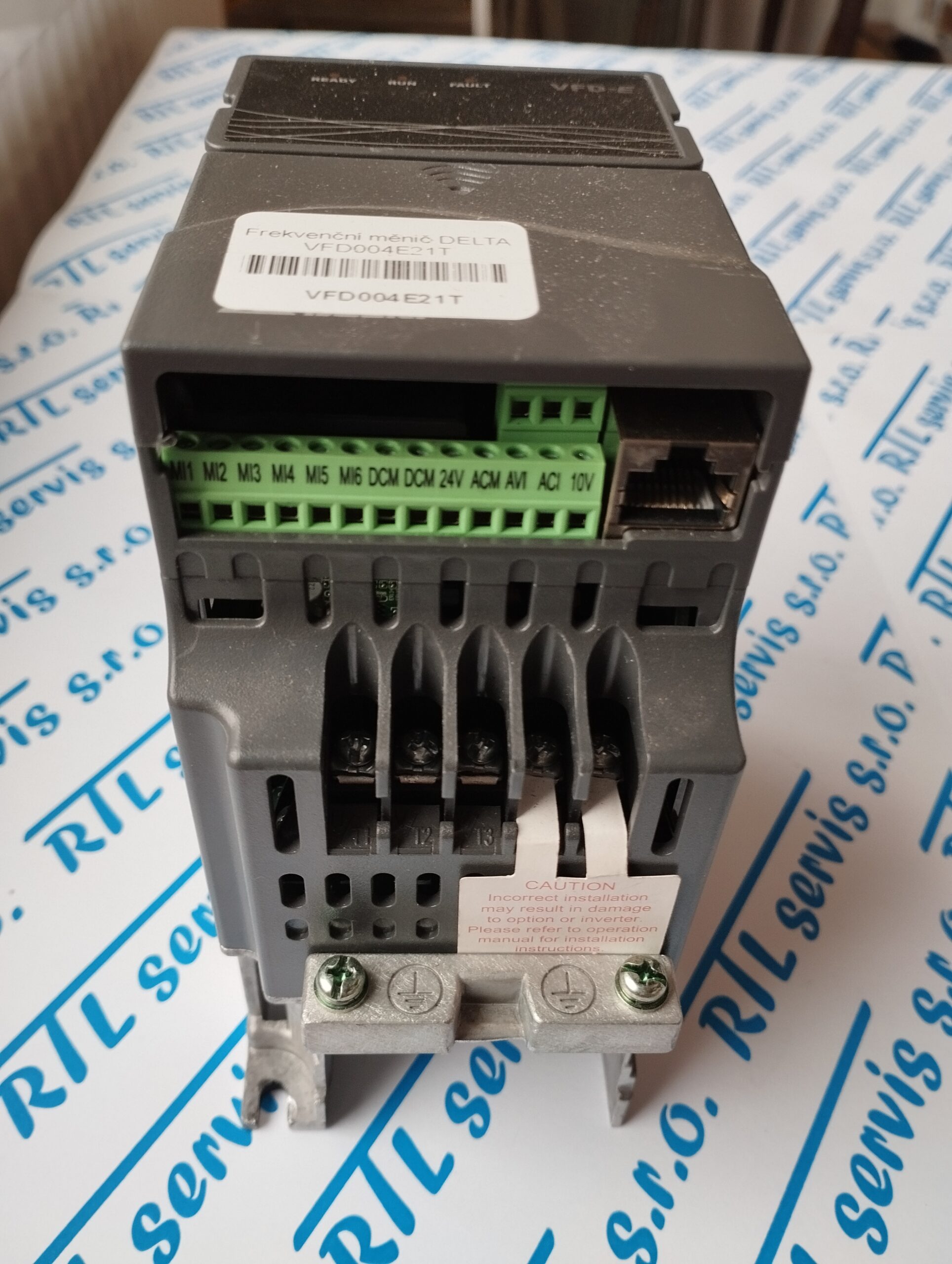 fr měnič 0,4kW 1fáze 230V fr měnič 0,4kW 1fáze 230V